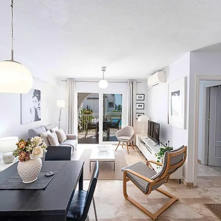 Apartamento Modern 2-bed 2-bathroom By The Pool Fuentes De