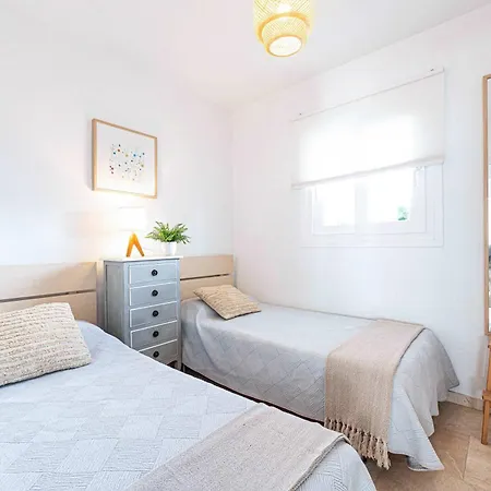 Apartamento Modern 2-bed 2-bathroom By The Pool Fuentes De