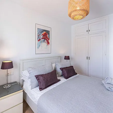 Modern 2-bed 2-bathroom By The Pool Fuentes De Nerja